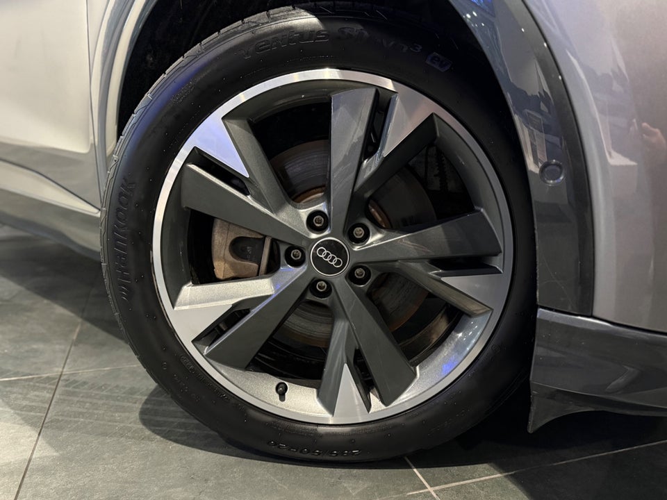 Audi Q4 e-tron 40 Advanced 5d