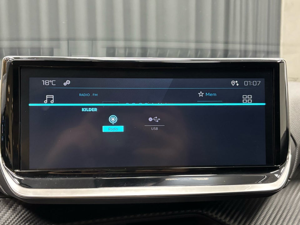 Peugeot e-208 50 Style 5d