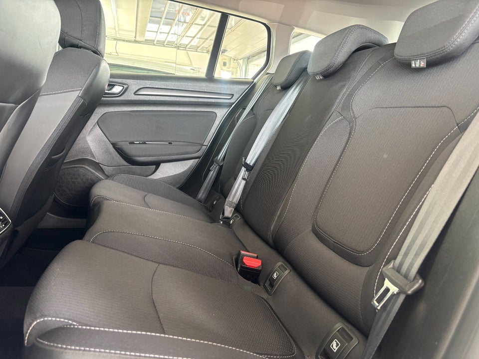 Renault Megane IV 1,6 E-Tech Zen Sport Tourer 5d