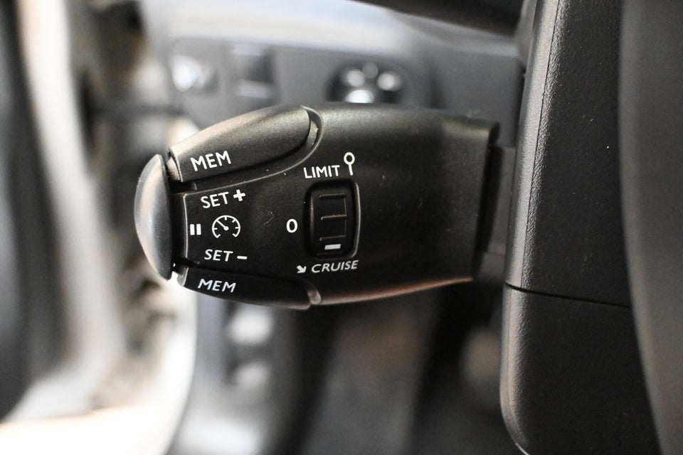 Citroën C3 1,2 PureTech 83 Shine Sport 5d