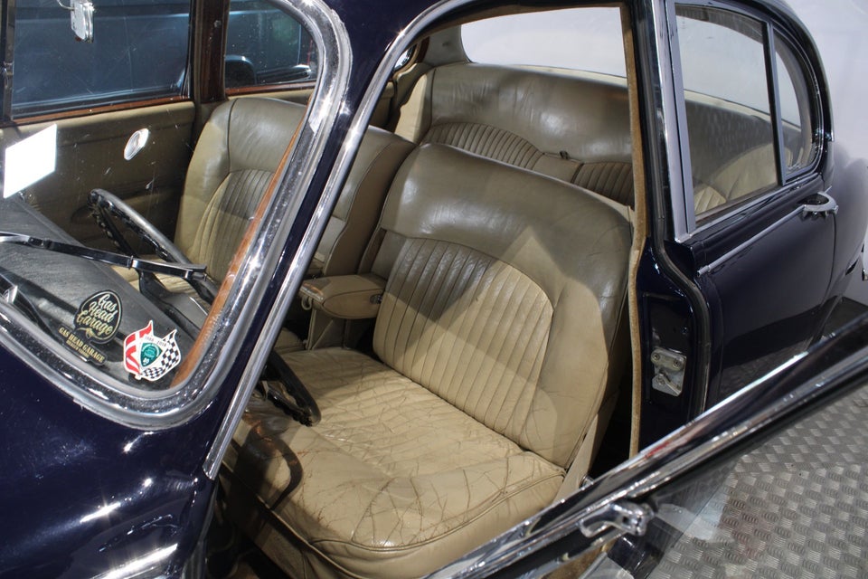 Jaguar 420 4,2 aut. 4d