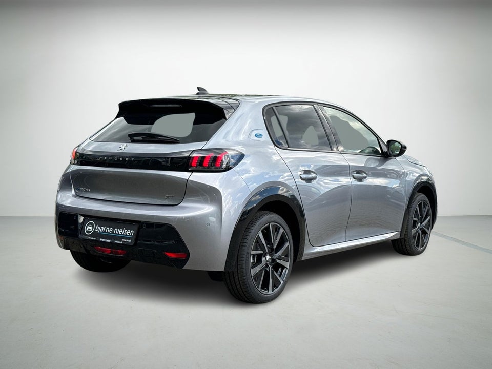 Peugeot e-208 50 GT Sky 5d