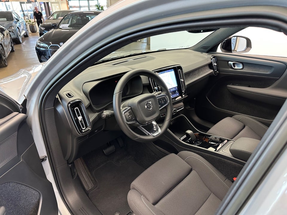 Volvo XC40 ReCharge Start 5d