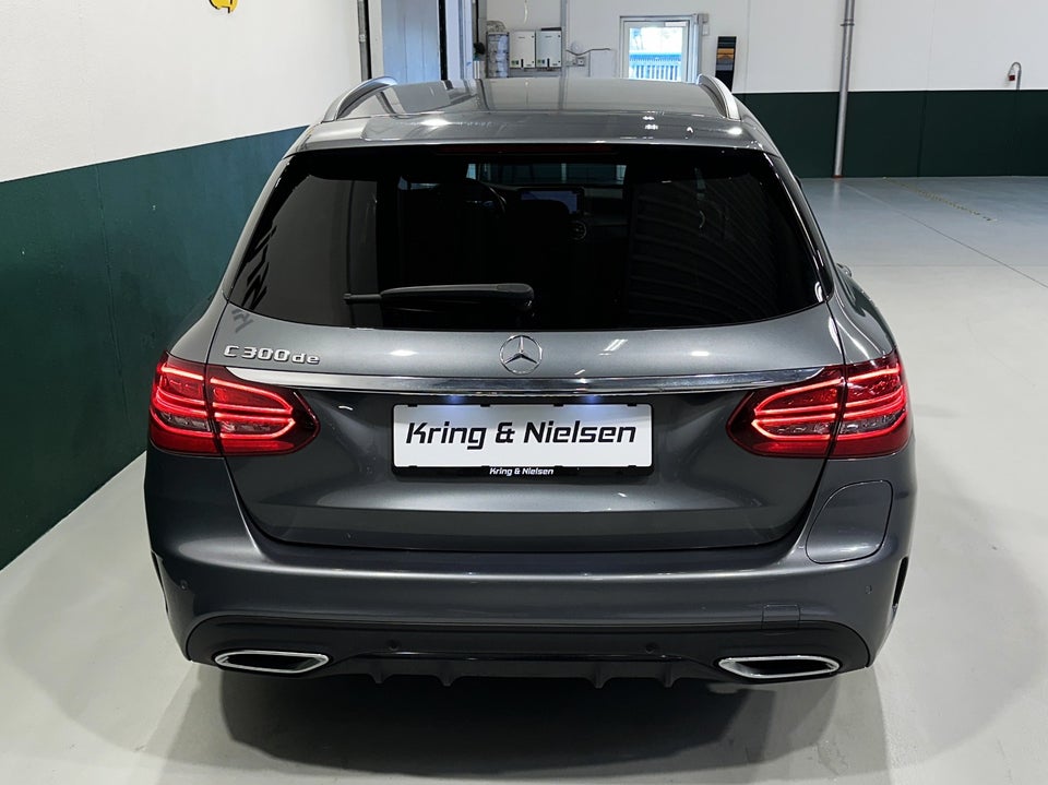 Mercedes C300 de 2,0 AMG Line stc. aut. 5d