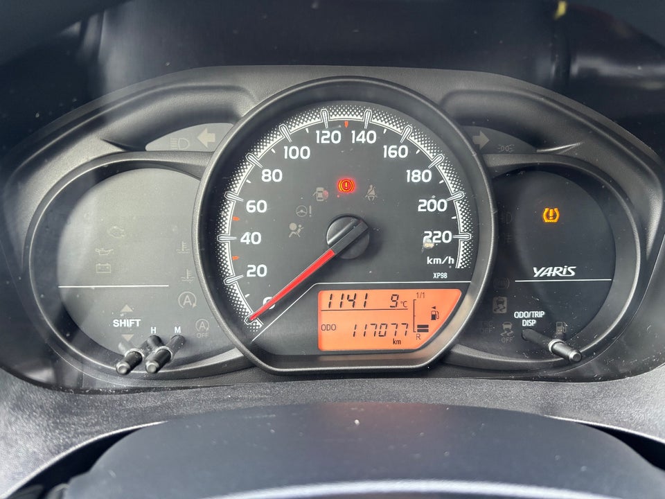 Toyota Yaris 1,0 VVT-i T1 3d