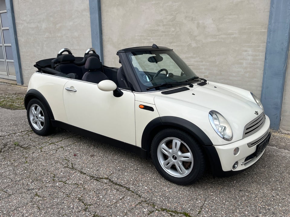 MINI Cooper 1,6 Cabriolet 2d