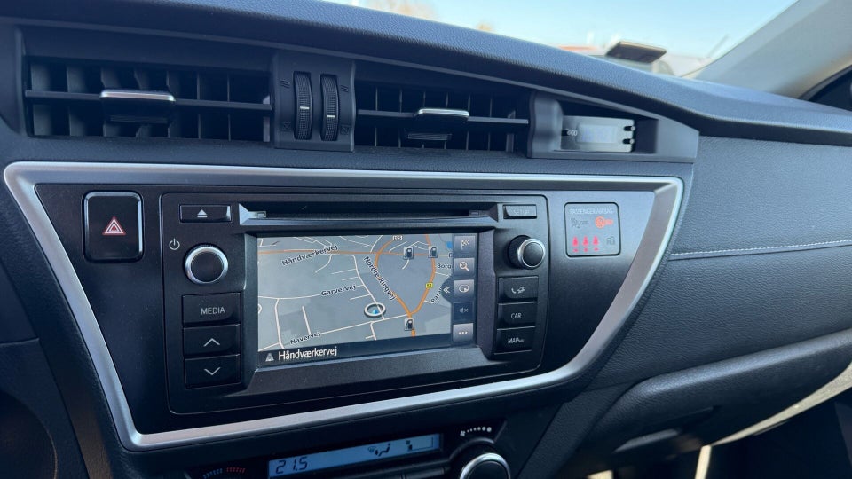 Toyota Auris 1,6 T2 Premium Comfort 5d