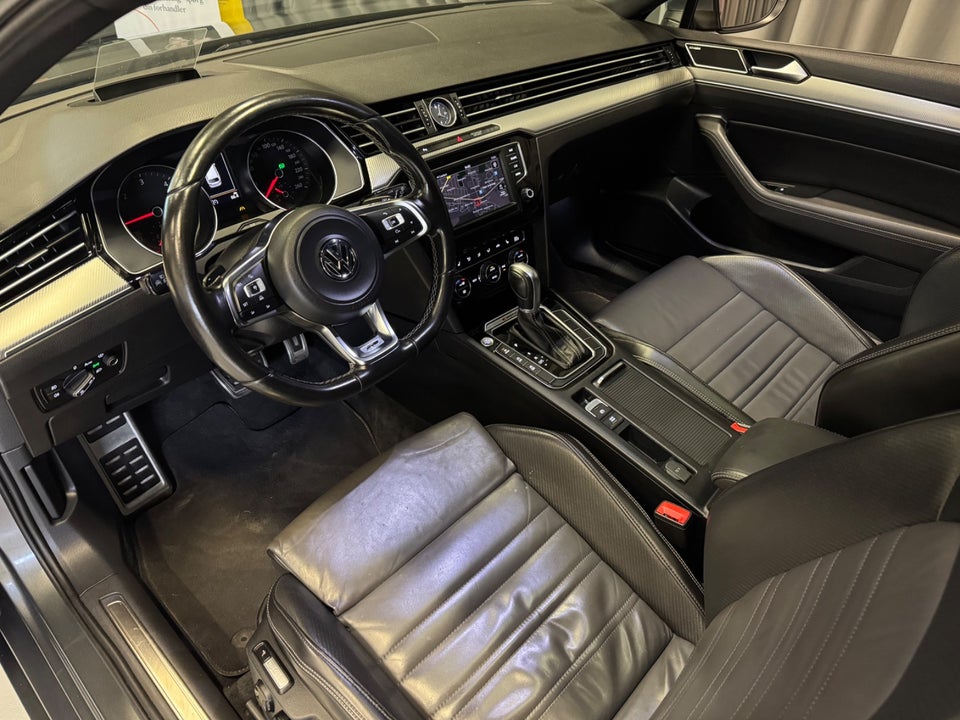 VW Passat 2,0 TDi 240 R-line Variant DSG 4Motion 5d