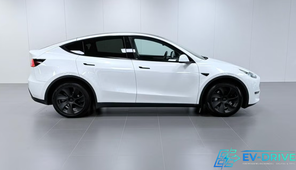 Tesla Model Y RWD 5d
