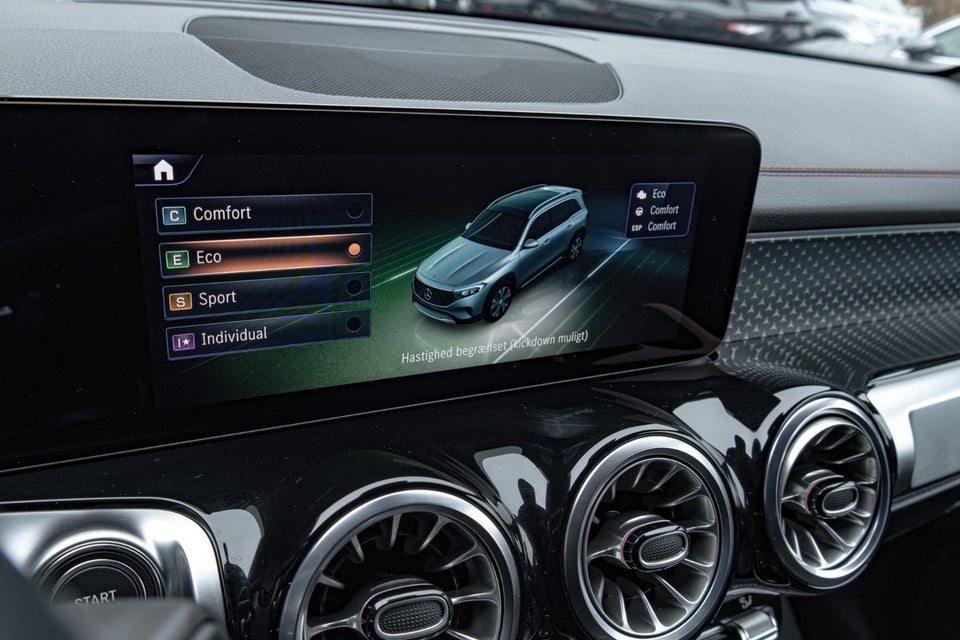 Mercedes EQB250+ AMG Line 7prs 5d