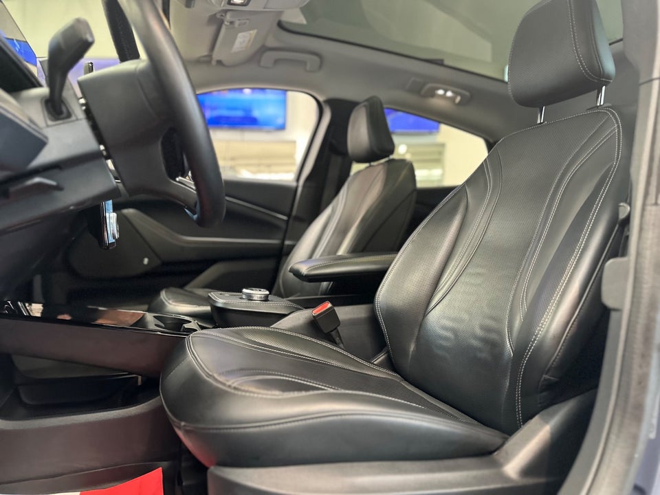 Ford Mustang Mach-E 98 Extended Range 5d