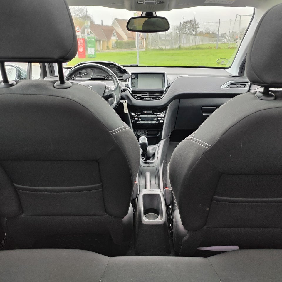 Peugeot 208 1,6 BlueHDi 100 Allure Sky 5d