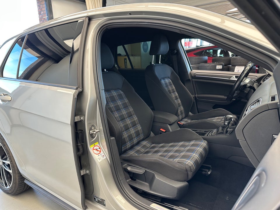 VW Golf VII 1,4 GTE DSG 5d