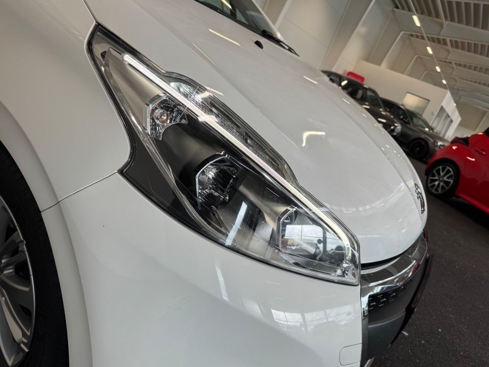 Peugeot 208 1,5 BlueHDi 100 Prestige Sky 5d