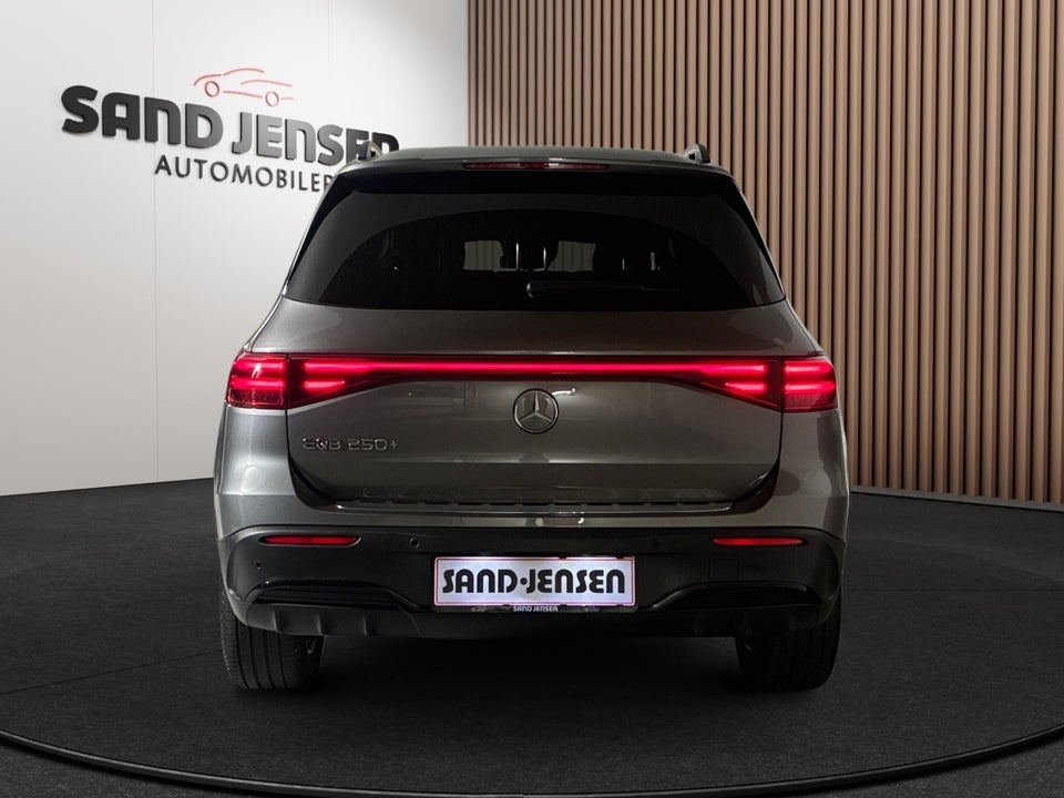 Mercedes EQB250+ AMG Line 7prs 5d