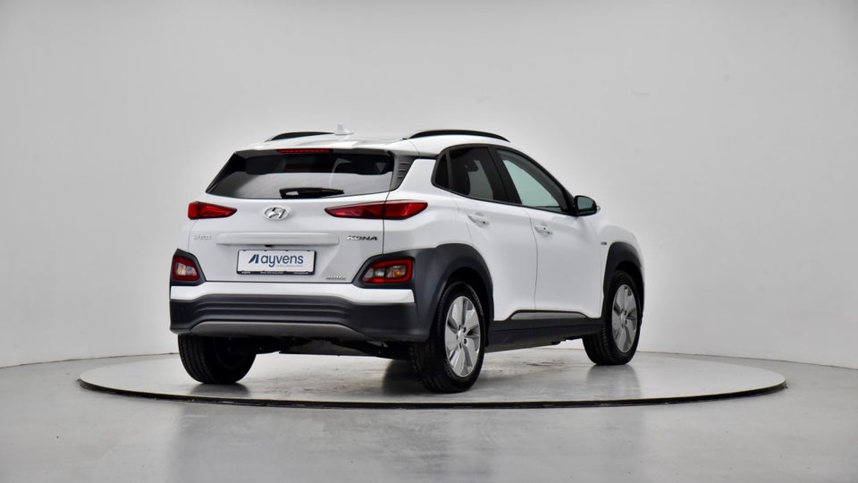 Hyundai Kona 64 EV Essential 5d