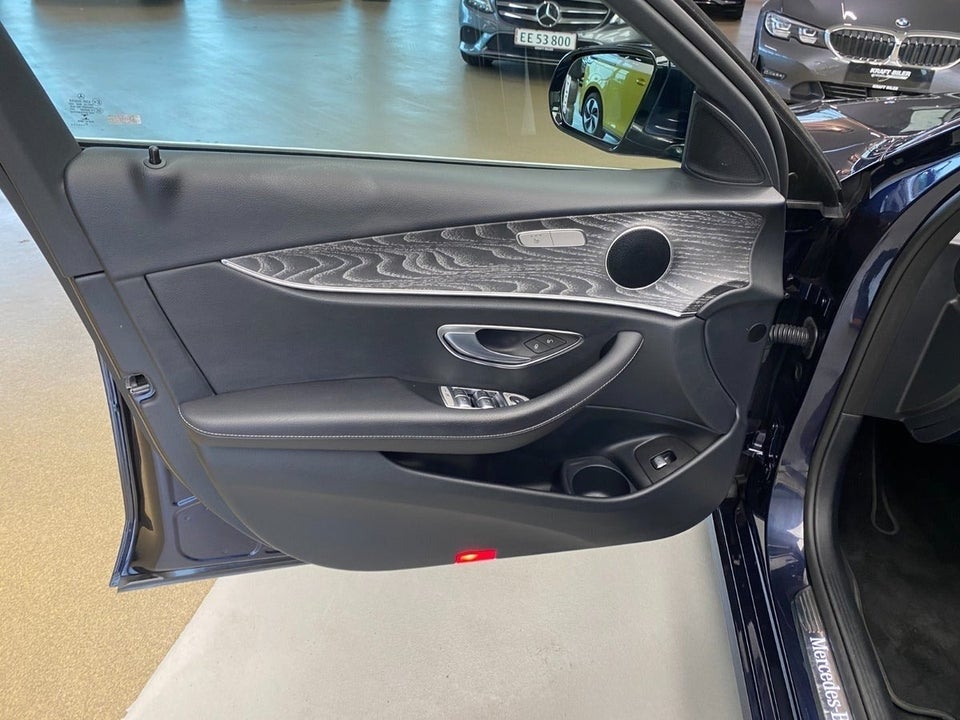 Mercedes E300 de 2,0 stc. aut. 4Matic 5d