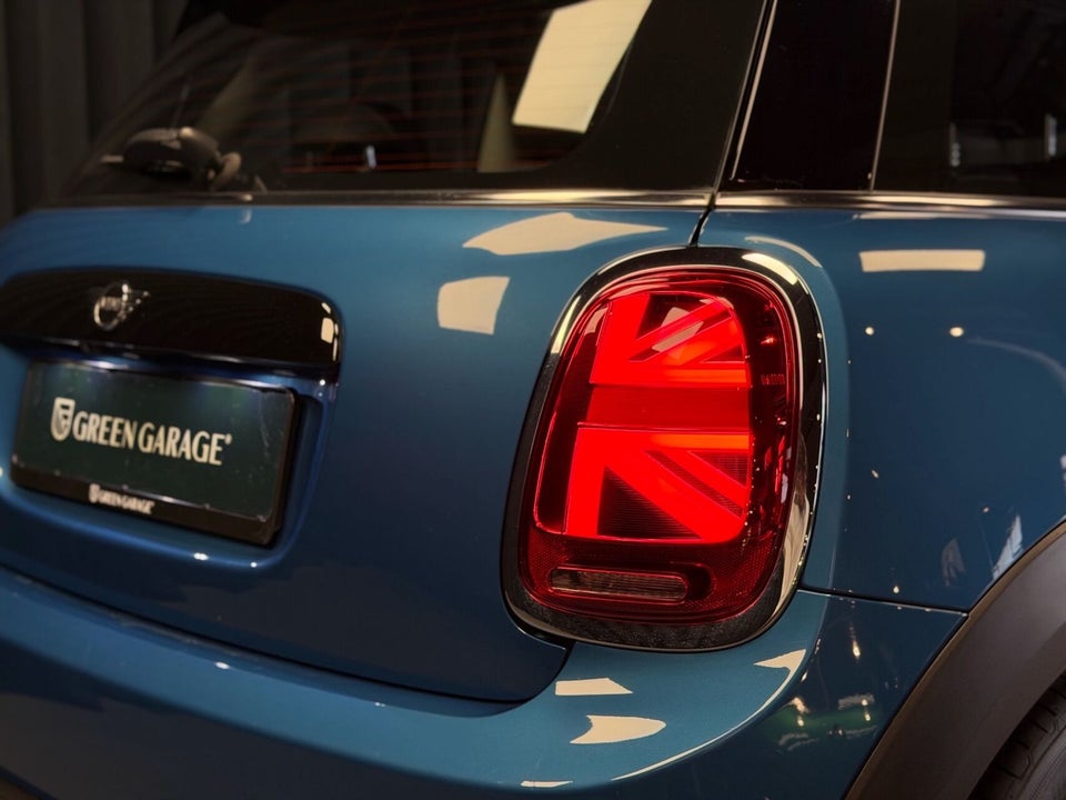 MINI Cooper SE Essential 3d