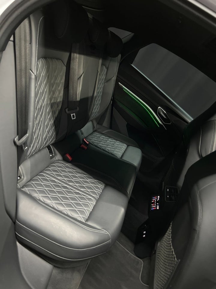 Audi e-tron 55 S-line Sportback quattro 5d