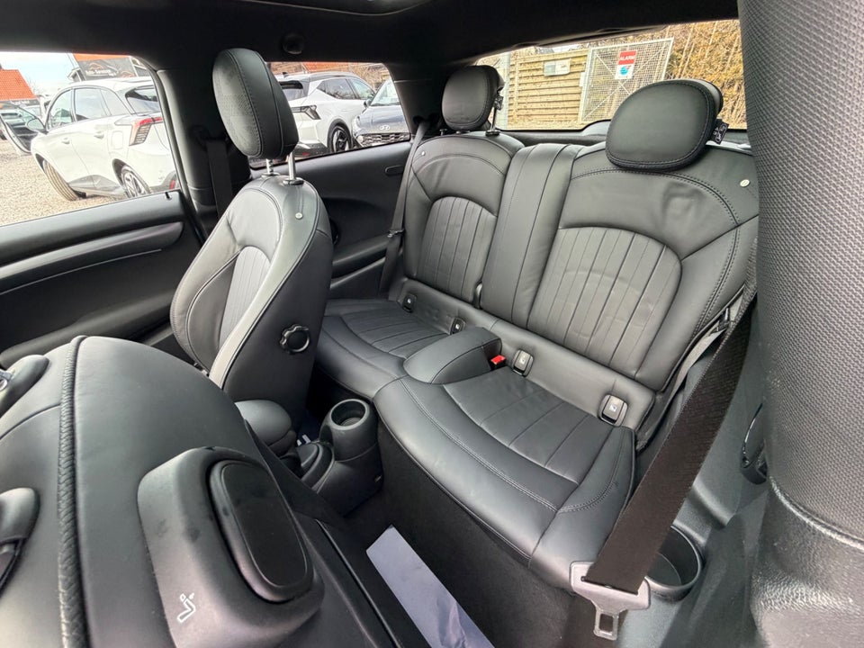 MINI Cooper SE Maximise 3d