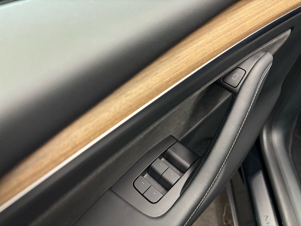 Tesla Model Y Performance AWD 5d