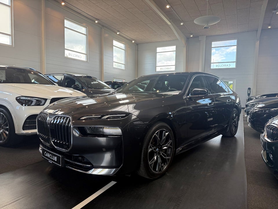 BMW 750e 3,0 Connected xDrive aut. 4d