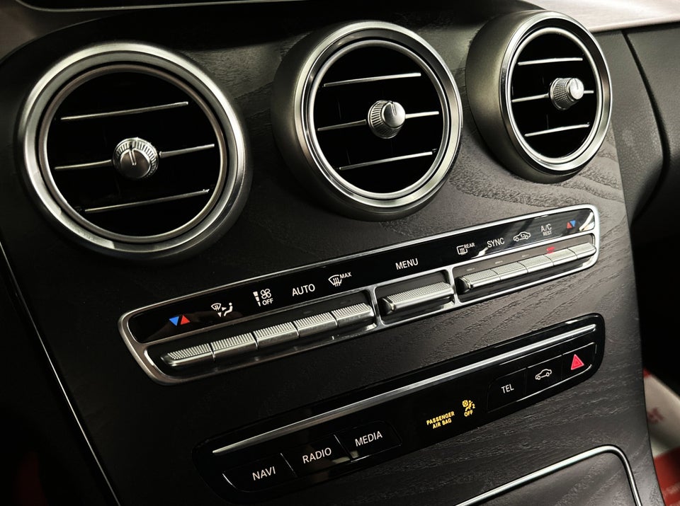 Mercedes C300 d 2,0 AMG Line stc. aut. 5d