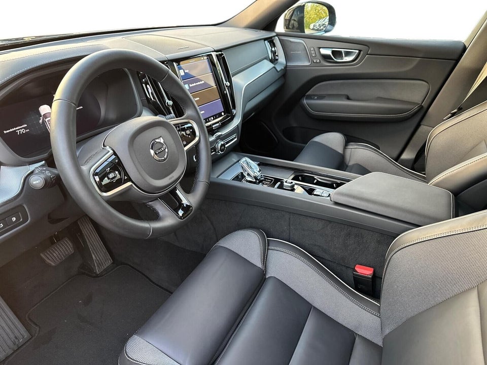 Volvo XC60 2,0 T6 ReCharge Black Edition aut. AWD 5d