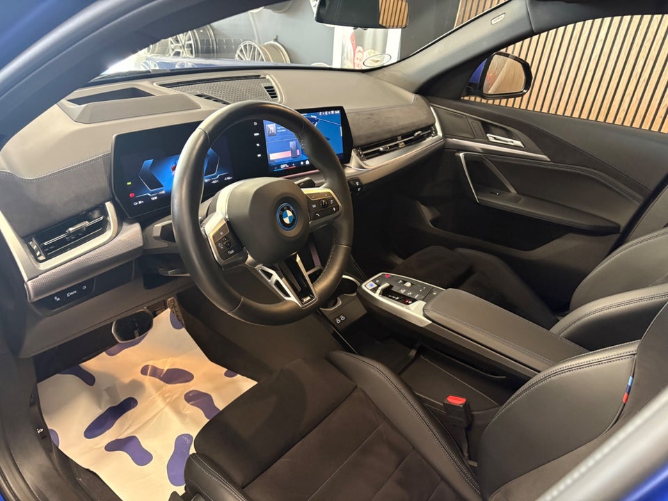 BMW iX2 xDrive30 Fully Charged M-Sport 5d