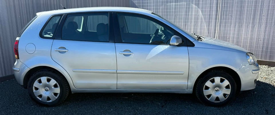 VW Polo 1,4 Trendline 75 5d