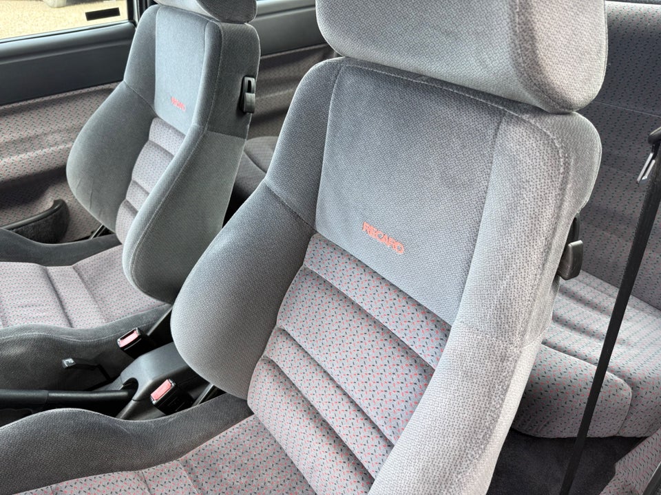 Ford Escort 2,0 RS2000 3d