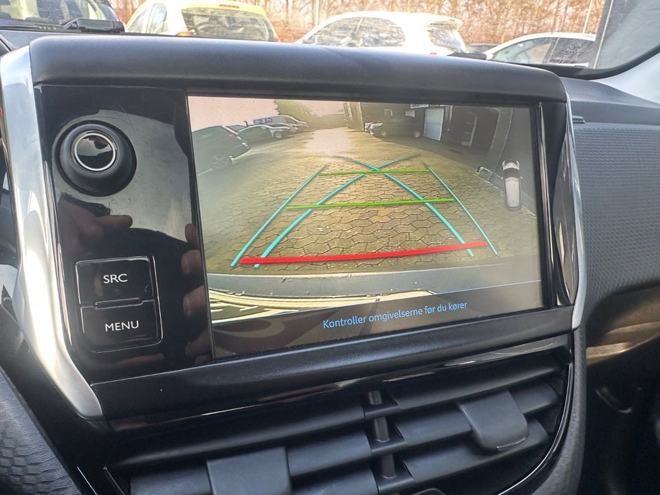 Peugeot 208 1,6 BlueHDi 100 Allure Sky 5d