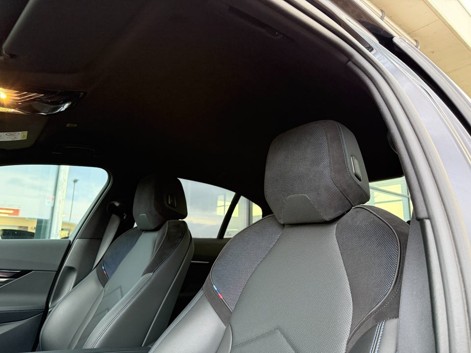 BMW i5 eDrive40 M-Sport 4d