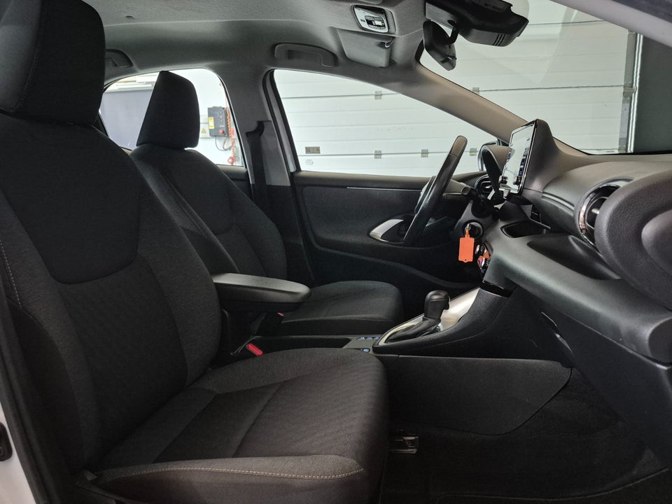 Toyota Yaris 1,5 Hybrid H3 e-CVT 5d