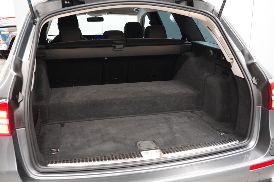 Mercedes E300 de 2,0 Avantgarde stc. aut. 5d