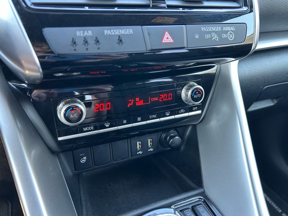 Mitsubishi Eclipse Cross 2,4 PHEV Intense CVT 4WD 5d