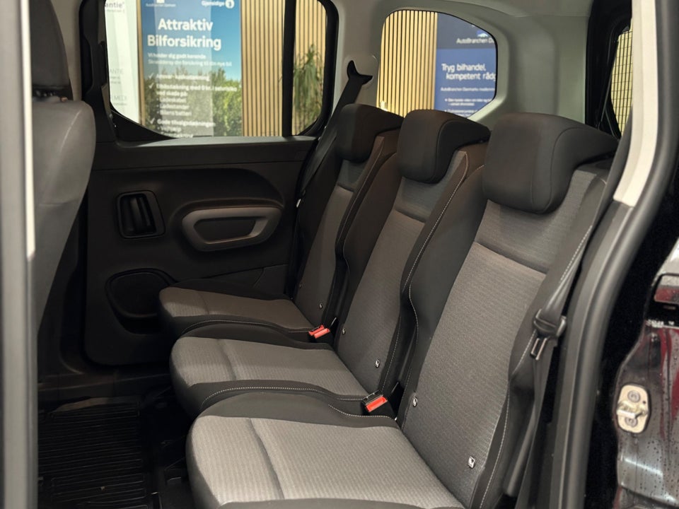 Toyota ProAce City Verso 1,2 T 110 Medium Family 5d