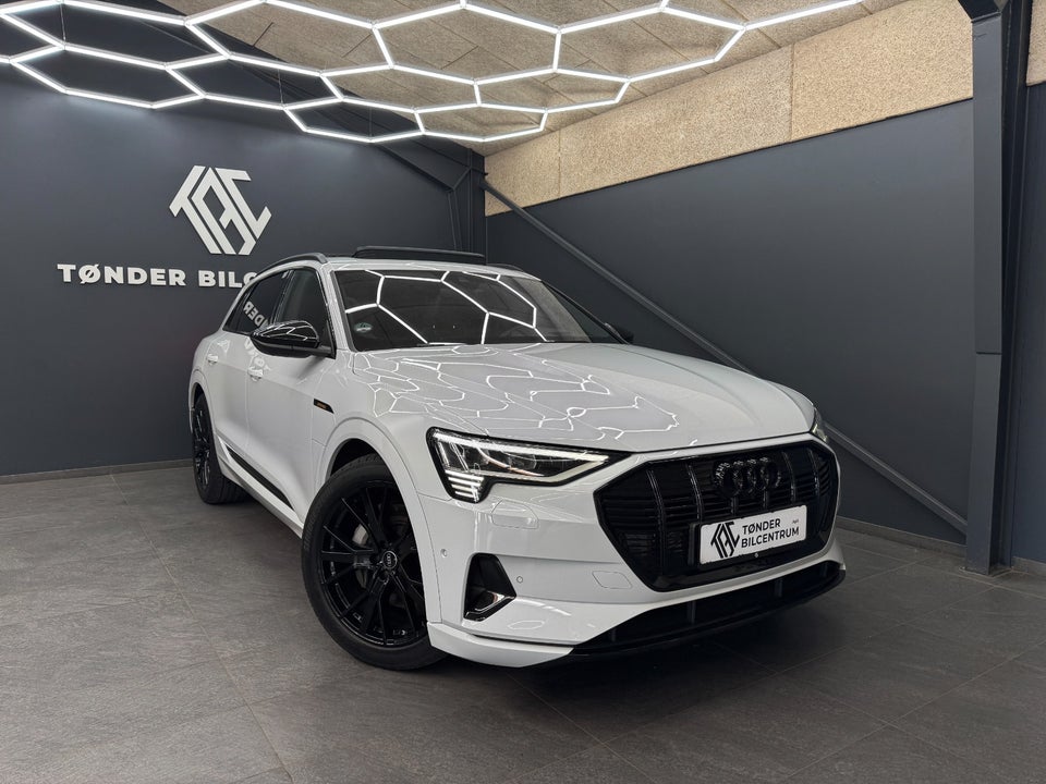 Audi e-tron 55 quattro 5d