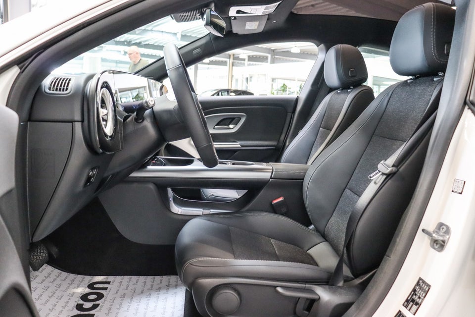 Mercedes CLA250+ EQ Progressive Advance Plus 4d