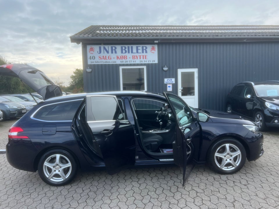 Peugeot 308 1,5 BlueHDi 130 Selection Sky SW 5d