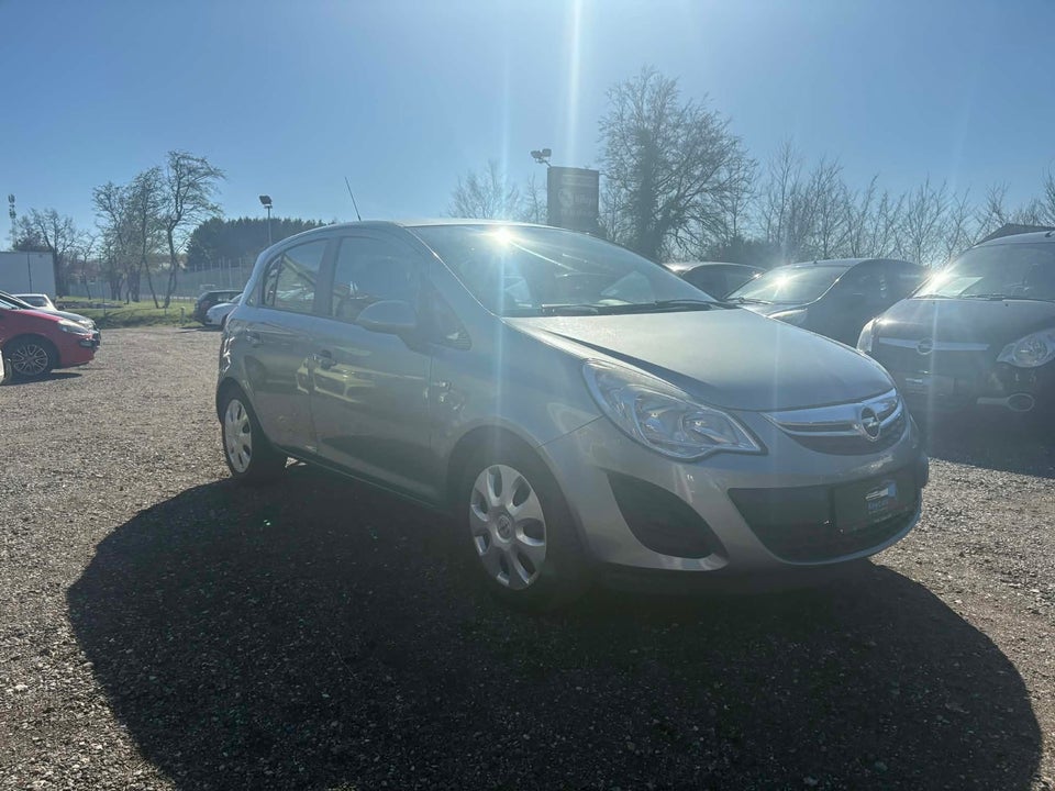 Opel Corsa 1,2 16V Cosmo 5d