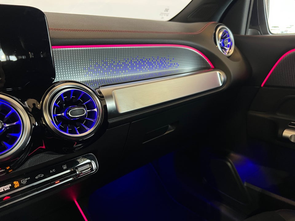 Mercedes EQB250 AMG Line 5d