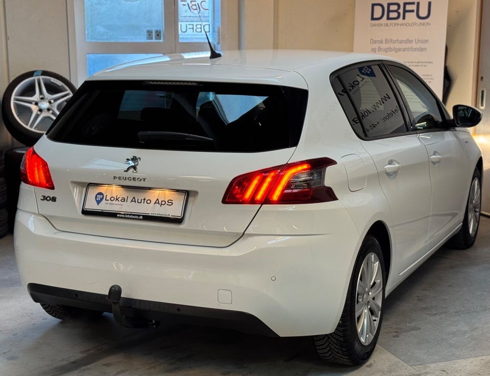 Peugeot 308 1,5 BlueHDi 130 Active 5d