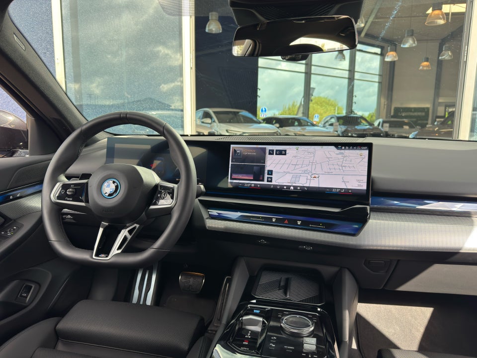 BMW i5 eDrive40 M-Sport 4d