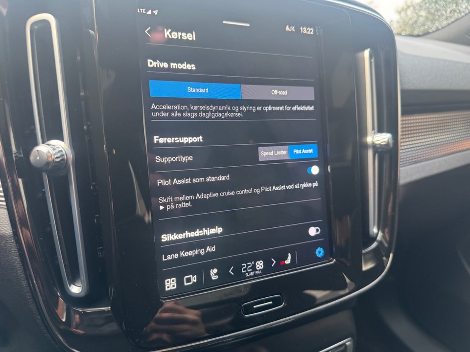 Volvo XC40 P8 ReCharge Twin Pro 5d