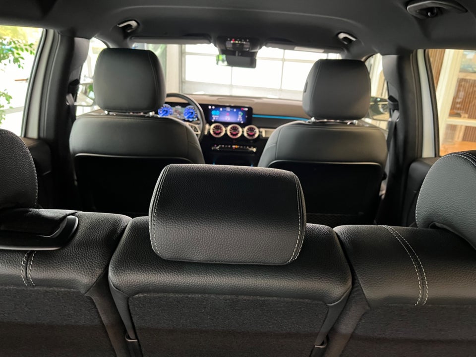 Mercedes EQB300 Progressive Advance 4Matic 5d