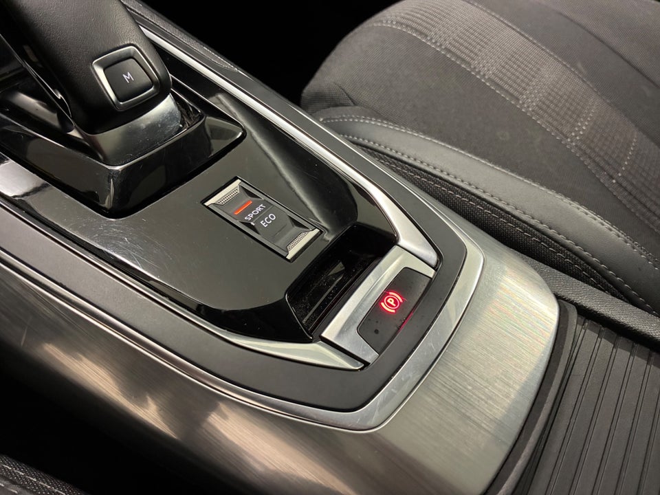 Peugeot 308 1,2 PureTech 130 Allure SW EAT8 5d