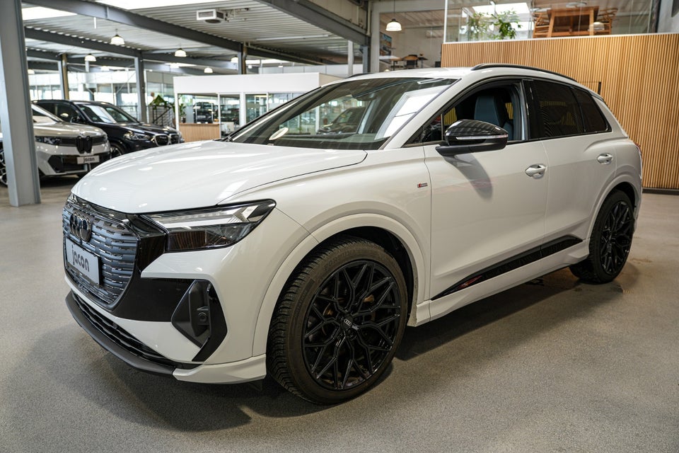 Audi Q4 e-tron 45 S-line 5d