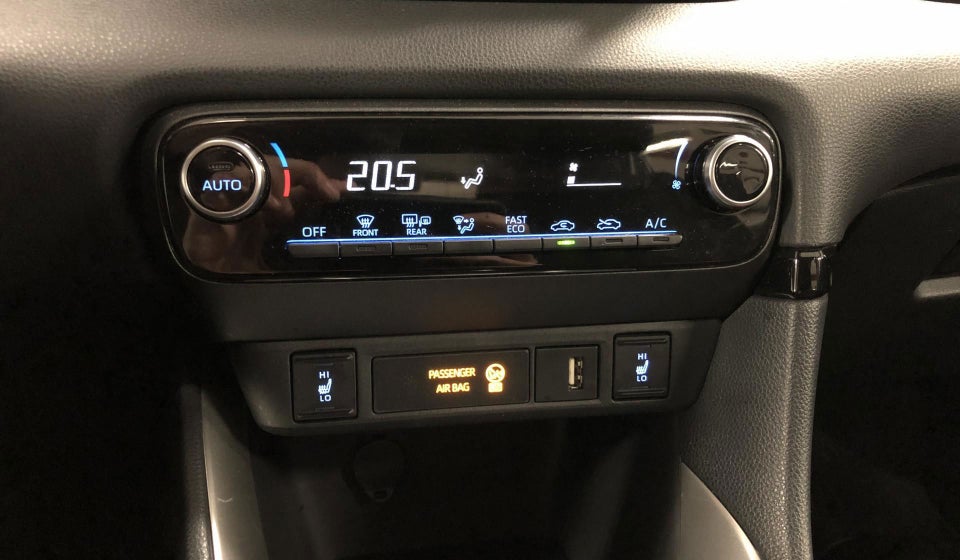 Toyota Yaris 1,5 Hybrid Active e-CVT 5d