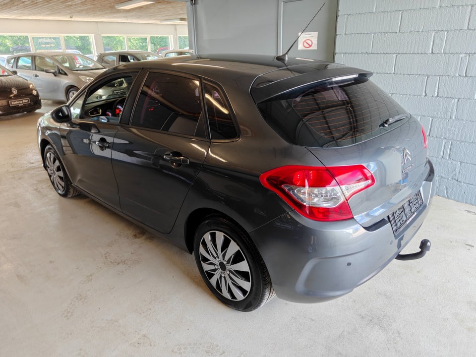 Citroën C4 1,4 VTi Attraction 5d